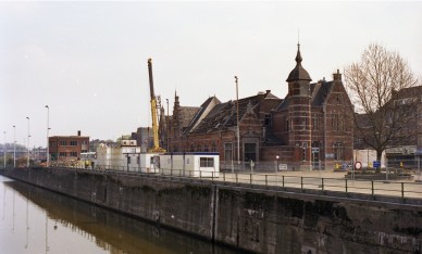Halle - H4713A.jpg